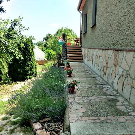 Panoráma Apartman Mór Esterno foto